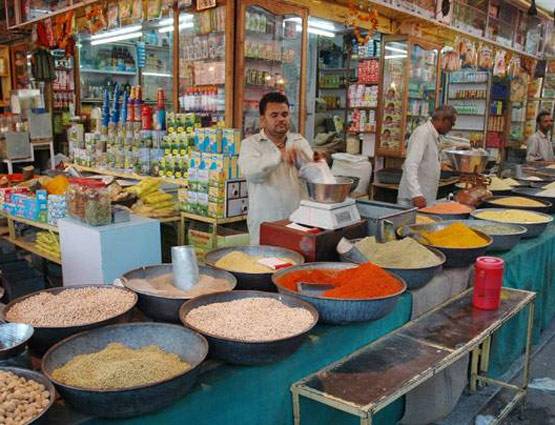 GST: आपकी थाली की ये चीजें अब TAX FREE, पिज्जा-बर्गर महंगा