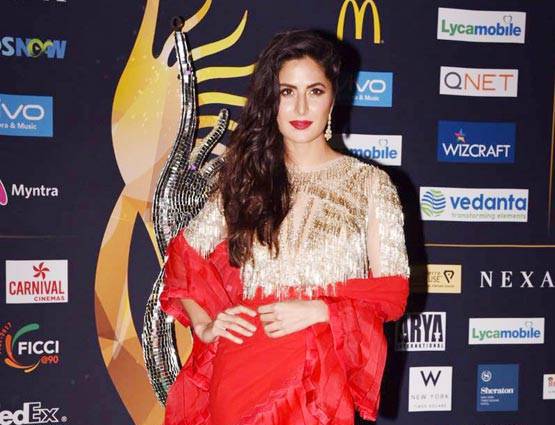 IIFA 2017: सलमान की लव लेडीज यूलिया या कटरीना में से किसका रहा जलवा