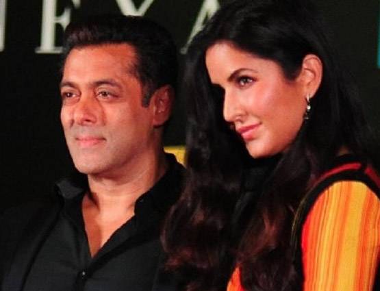 कटरीना पर फिदा हुई आलिया, चूमकर किया बर्थडे विश...