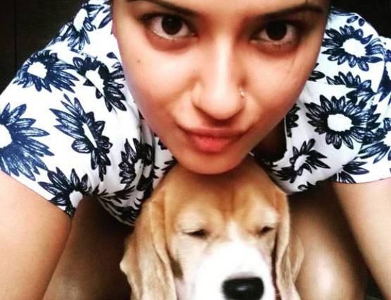 महाभारत के कर्ण की बहू है ये एक्ट्रेस, पर्दे पर नहीं रोमांस की इजाजत