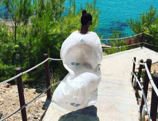 अरबाज से लिया तलाक लेकिन देवरानी के साथ घूम रही हैं मलाइका