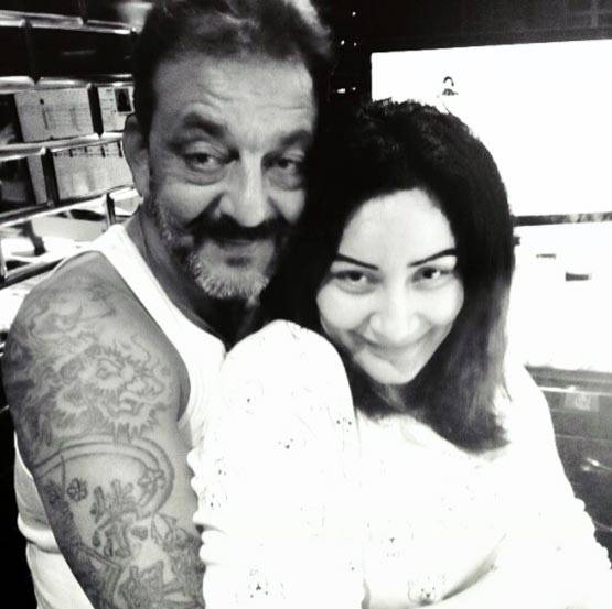 संजय दत्त से 20 साल छोटी उनकी पत्नी मान्यता दत्त, कर चुकी हैं आइटम डांस