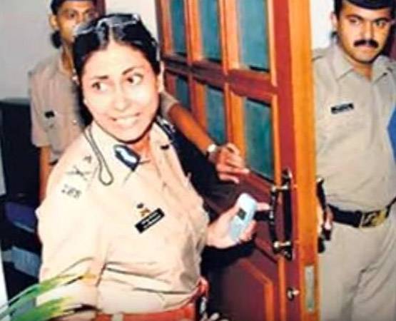 किसी पर बनी फिल्म तो किसी पर हो रहा है रिसर्च, ये हैं देश की 10 बेमिसाल महिला IAS-IPS अफसर