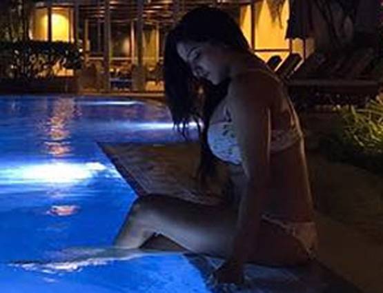 पूल में RELAX कर रही इस बिग बॉस कन्टेस्टेंट का बिकिनी फोटो वायरल