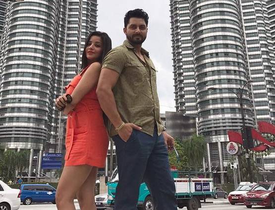 पूल में RELAX कर रही इस बिग बॉस कन्टेस्टेंट का बिकिनी फोटो वायरल