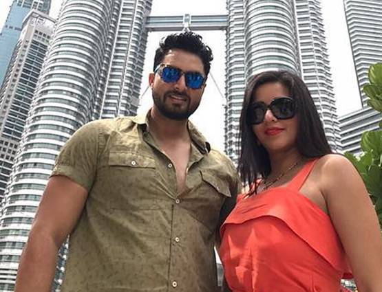 पूल में RELAX कर रही इस बिग बॉस कन्टेस्टेंट का बिकिनी फोटो वायरल