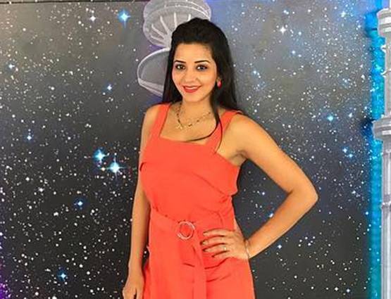 पूल में RELAX कर रही इस बिग बॉस कन्टेस्टेंट का बिकिनी फोटो वायरल