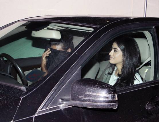 दोस्त के साथ नव्या की तस्वीर हुई थी वायरल, अमिताभ ने दी ये सलाह