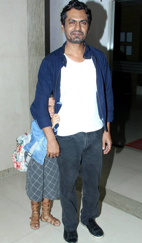 और बच्चों से बहुत अलग है नवाजुद्दीन सिद्दीकी की बेटी, देखें PHOTOS