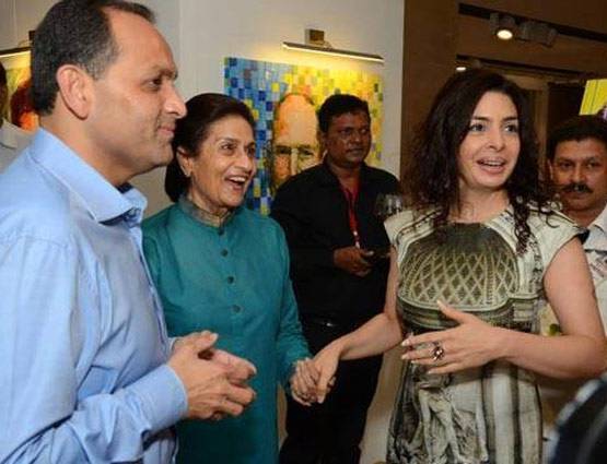 नीता अंबानी के साथ जश्न मनाते इस शख्स का फोटो हुई थी वायरल, मुकेश अंबानी के हैं बेहद करीब