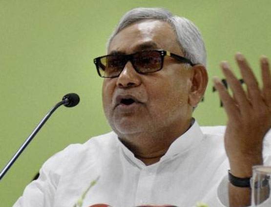 टीचर से की थी नीतीश ने इंटरकास्ट मैरिज, लाइमलाइट से दूर फैमिली