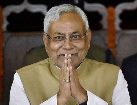 टीचर से की थी नीतीश ने इंटरकास्ट मैरिज, लाइमलाइट से दूर फैमिली