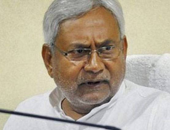 टीचर से की थी नीतीश ने इंटरकास्ट मैरिज, लाइमलाइट से दूर फैमिली