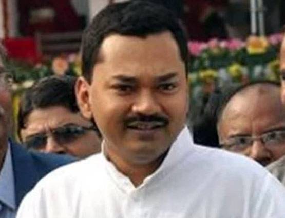 टीचर से की थी नीतीश ने इंटरकास्ट मैरिज, लाइमलाइट से दूर फैमिली