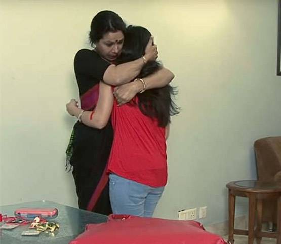 बेटी के बैग वाला प्रैंक है यू-ट्यूब पर वायरल, लाखों बार देखा जा चुका है