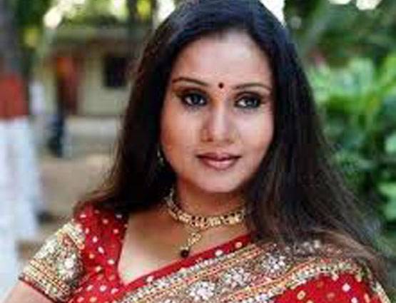 जग्गा जासूस देखने गई थी इस कॉमेडियन की पत्नी, थिएटर में हुई छेड़छाड़