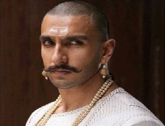 एक चांस के लिए सेट पर चाय-समोसे लाते थे रणवीर सिंह, पिता ने लगाए थे पहली फिल्म में पैसे