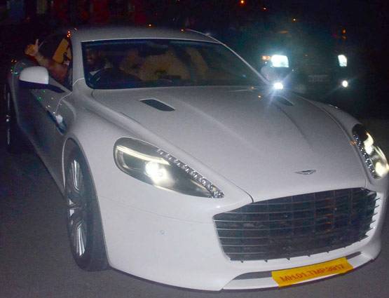 बिजनेस फैमिली से हैं रणवीर सिंह, इतने करोड़ की प्रॉपर्टी है उनके नाम