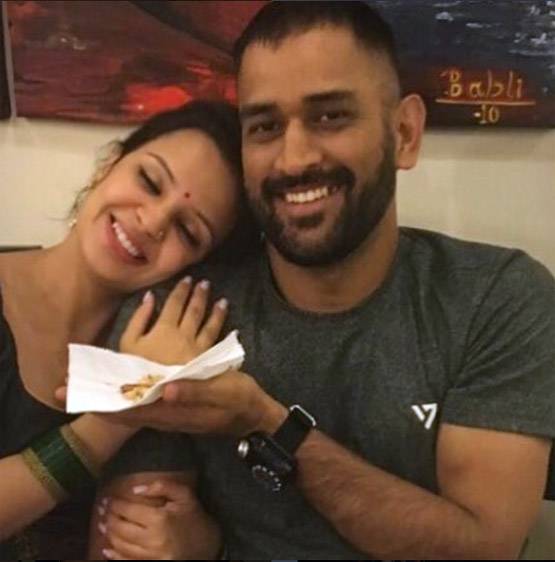 जानें- खुद से 7 साल छोटी साक्षी से धोनी को कैसे हुआ था प्यार