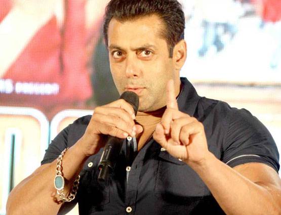 ...जब कटरीना ने फैन के मुंह पर पेंसिल दे मारी, जानें कौन हैं बॉलीवुड के RUDE STARS