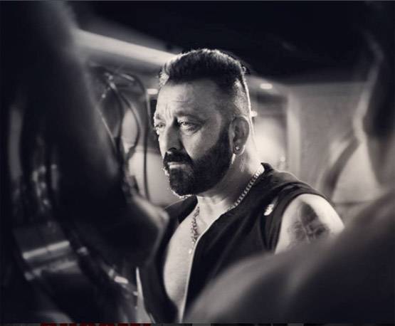 संजय दत्त ने की तीन बार शादी, इस वजह से हुई थी पहली पत्नी की मौत