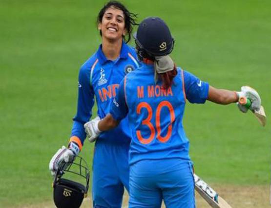 17 साल की उम्र में दोहरा शतक लगा स्मृति मंधाना ने मचाई थी सनसनी