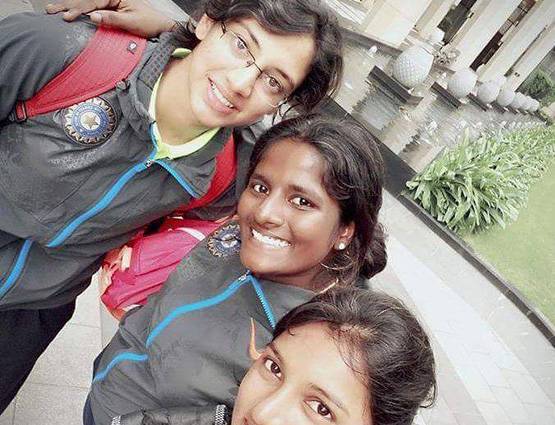 17 साल की उम्र में दोहरा शतक लगा स्मृति मंधाना ने मचाई थी सनसनी