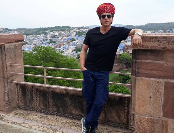 पगड़ी पहन शाहरुख तैयार, ये लुक देख आप भी कहेंगे वाह-वाह