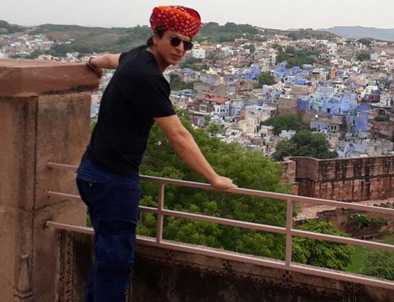 पगड़ी पहन शाहरुख तैयार, ये लुक देख आप भी कहेंगे वाह-वाह