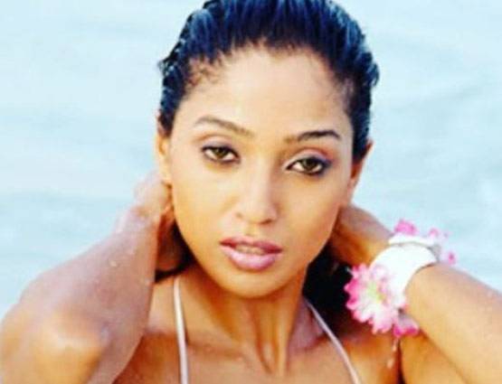 फरहान का पहला प्यार थी ये एक्ट्रेस, तलाक के बदले मांगे थे 2 लाख रुपये महीना