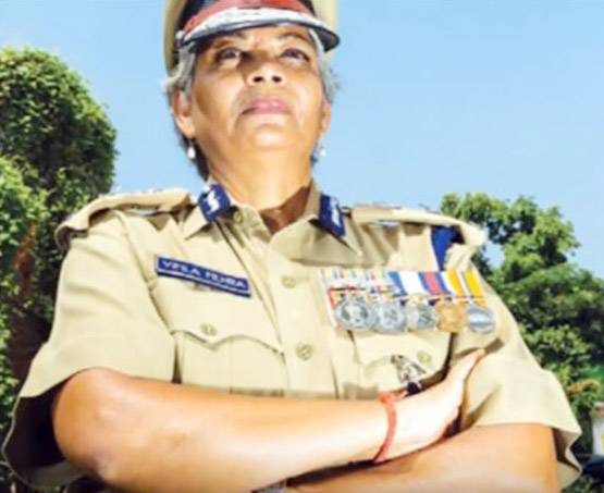 किसी पर बनी फिल्म तो किसी पर हो रहा है रिसर्च, ये हैं देश की 10 बेमिसाल महिला IAS-IPS अफसर