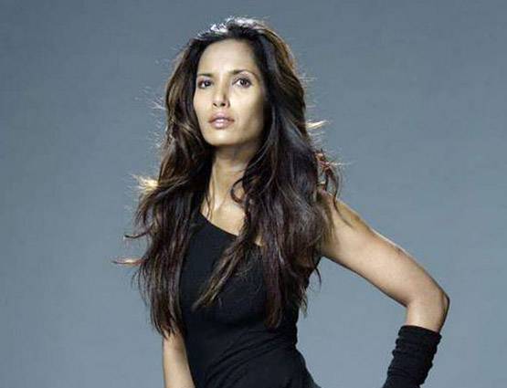 1 साल की उम्र में मां-बाप के बीच हो गया था तलाक, कुछ ऐसा बीता इस मॉडल का बचपन