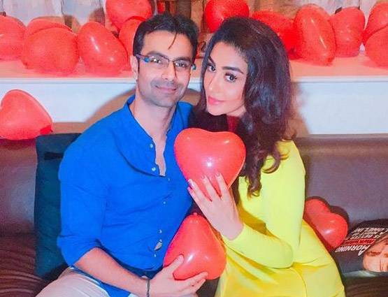 रिया सेन का सेक्स वीडियो हुआ था लीक, अश्मित पटेल के साथ दिखीं INTIMATE