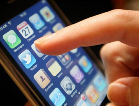 प्राइवेट जेट और फरारी से महंगा फोन है नीता अंबानी के पास, कीमत सुनकर उड़ जाएंगे आपके होश...