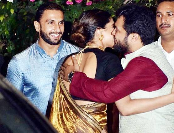 मुकेश अंबानी के गणेशोत्सव में रणवीर-दीपिका का LOVE IS IN THE AIR, देखें PHOTOS