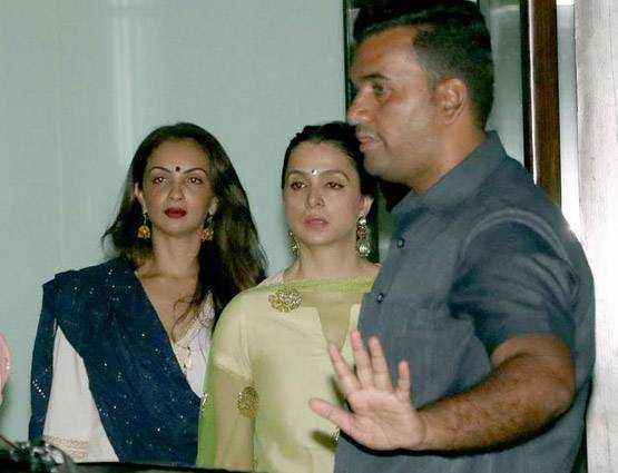 बहन अर्पिता के घर बप्पा के दर्शन करने पहुंचे सलमान, मलाइका से लेकर यूलिया तक ये CELEBS भी आए नजर