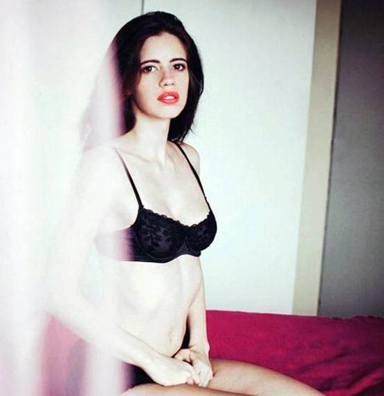 कंगना के साथ सोना चाहती हैं कल्क‍ि, Nude फोटो की थी पोस्ट