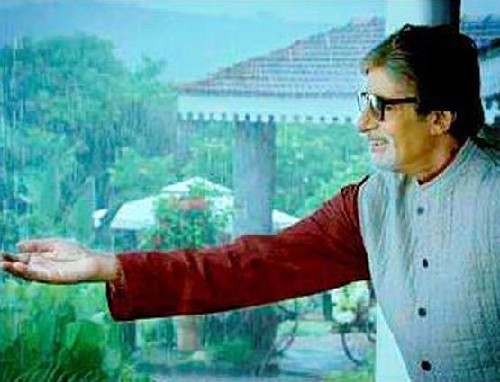 ये है 75 साल के अमिताभ की सक्सेस का राज, बाढ़ जैसे हालात में भी कर रहे काम