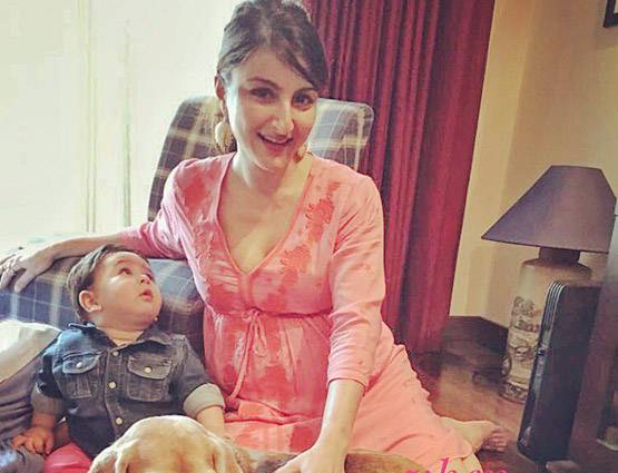 Viral photo: बुआ सोहा अली खान के बेबी शावर में तैमूर ने लूटा दिल