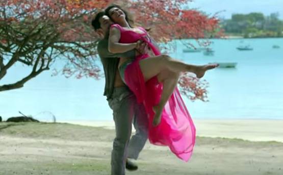 Aksar 2 Trailer: फिर बेडसीन्स देती नजर आईं जरीन, क्रिकेटर श्रीसंत की झलक भी देखें