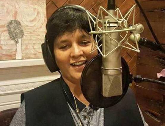 नवरात्र में एक गरबा नाइट के लिए 20 लाख लेती हैं ये सिंगर, पापा को पसंद नहीं था ये काम