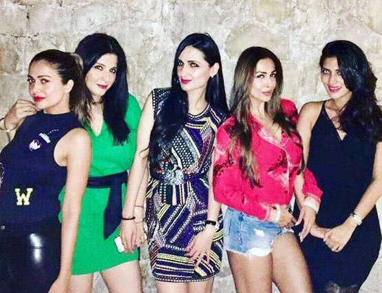 करण जौहर ने अपने घर रखी नेहा धूपिया की बर्थडे पार्टी, पहुंचे ये CELEBS