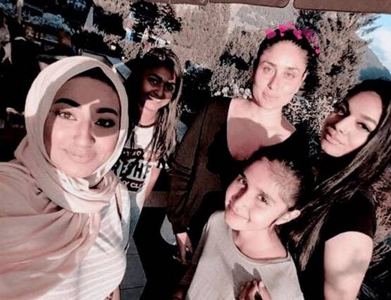 PHOTOS: MOMMY करीना के साथ छुट्ट‍ियों का मजा लेते दिखे तैमूर