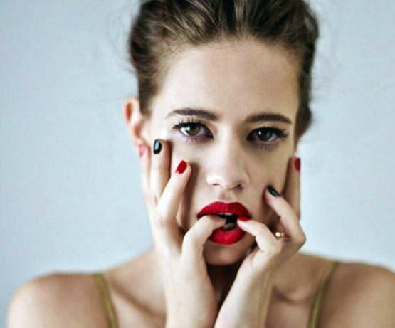 कंगना के साथ सोना चाहती हैं कल्क‍ि, Nude फोटो की थी पोस्ट