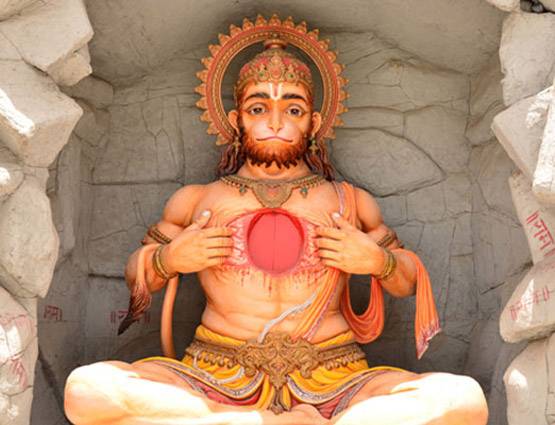 Tuesday की शाम बांधे यहां काला धागा, दूर होगी पैसे की तंगी