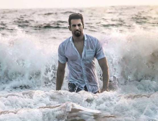 कभी दीपिका पादुकोण का बॉयफ्रेंड था ये एक्टर, इंटीमेट PHOTO हुई थी VIRAL