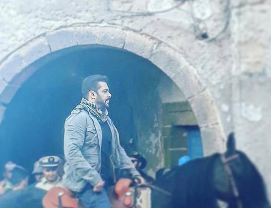 अबू धाबी में हो रही है टाइगर जिंदा है की शूटिंग, PHOTOS VIRAL