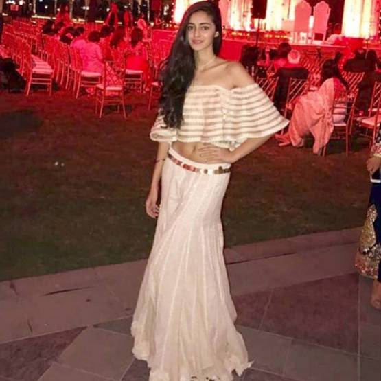 स्टाइल दीवा हैं चंकी पांडे की बेटी, फोटो देख दांतों तले दबा लेंगे उंगली