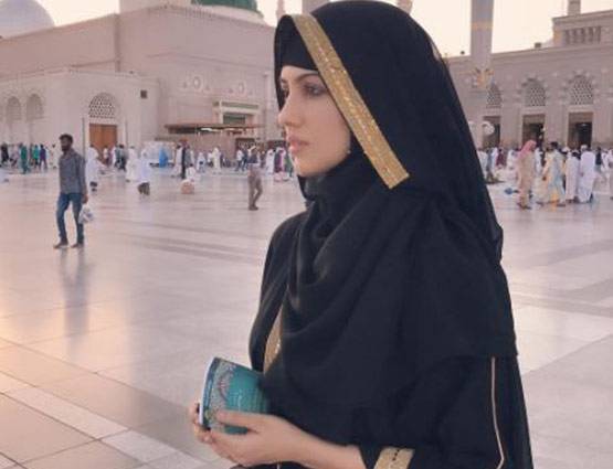 मदीना में पहना था हिजाब, इस एक्ट्रेस के गले लगाने से हिचके सलमान खान