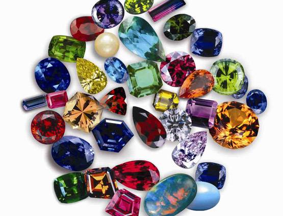 रत्न वाली अंगूठी पहनने के बाद भी नहीं बदल रहा भाग्य, तो जानिये क्या करना चाहिए...